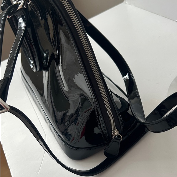 Danier Black Patent Leather Crossbody Bag Satchel NWOT Gorgeous Quiet Luxury - Picture 4 of 16